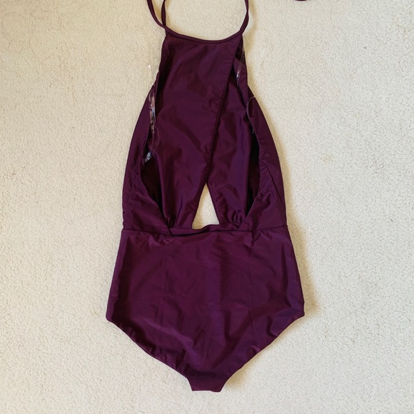Maroon halter bodysuit - Picture 2 of 2